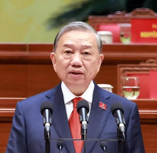 越南玩平衡外交，选德国技术、用中国轨距，背后另有深意

最近这段时间，越南高铁的