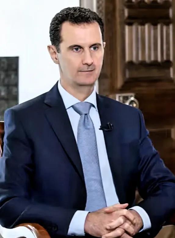 法国对叙利亚总统巴沙尔发布逮捕令！

俄罗斯外长拉夫罗夫第一时间作出回应，法国此