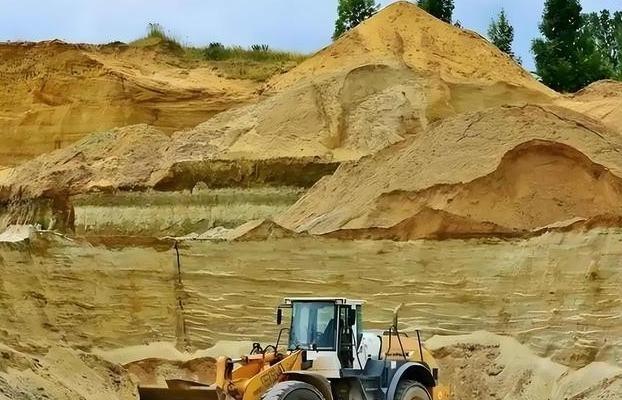 美国人只要咬紧牙关，就可以把稀土提炼出来，正确吗？答案是肯定的，稀土技术不是很难