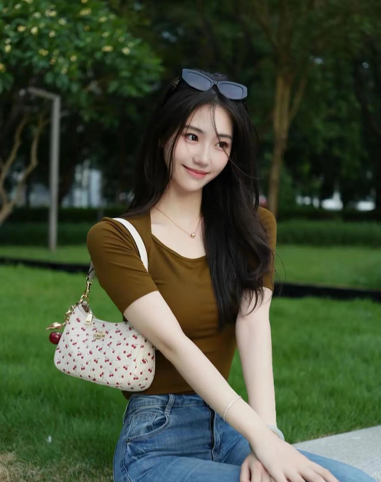 清澈如水！