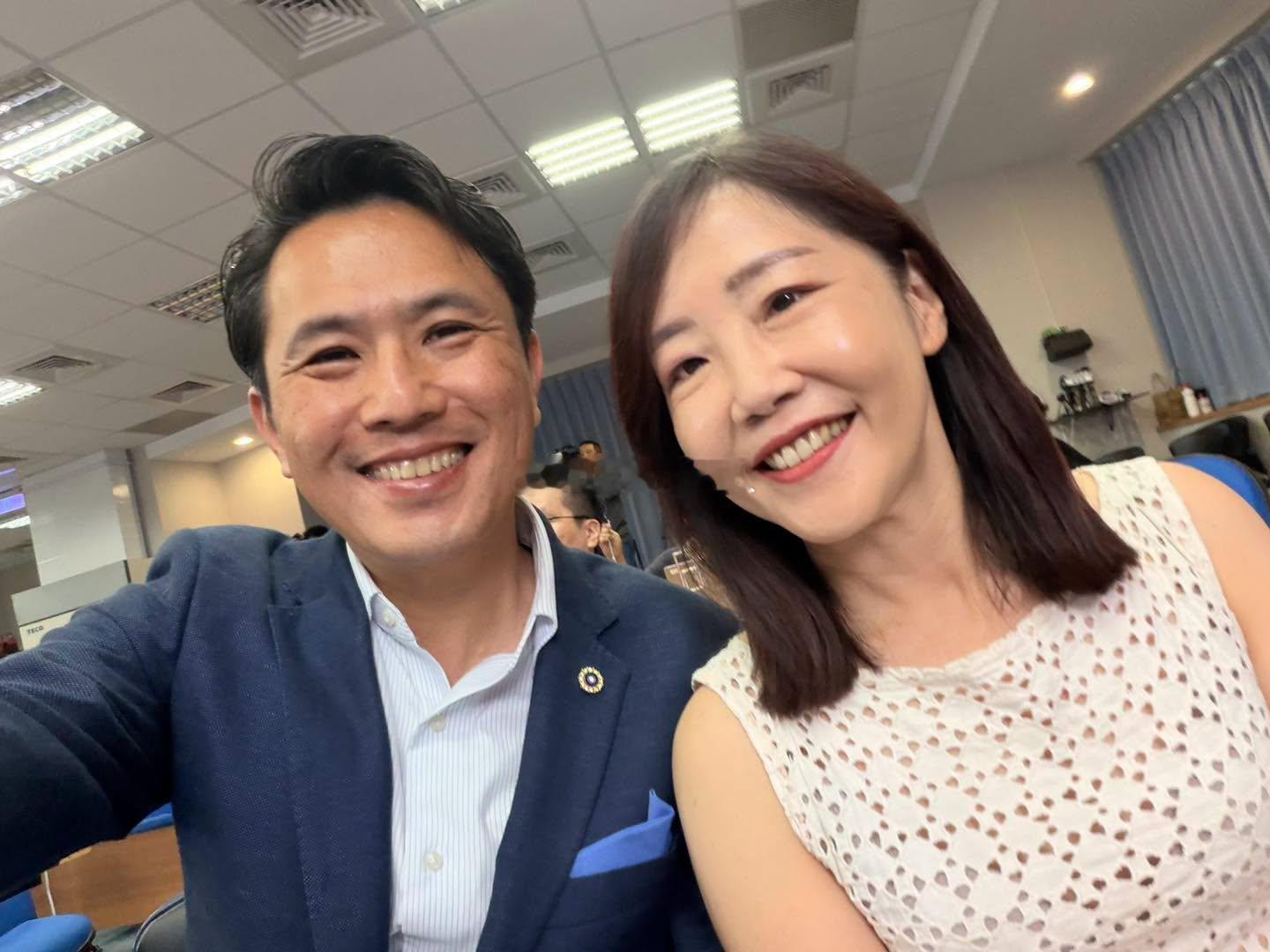 今天的照片，拍照者手抖了，失焦热点观点 ，两岸同胞走到一起的大潮流阻挡不了