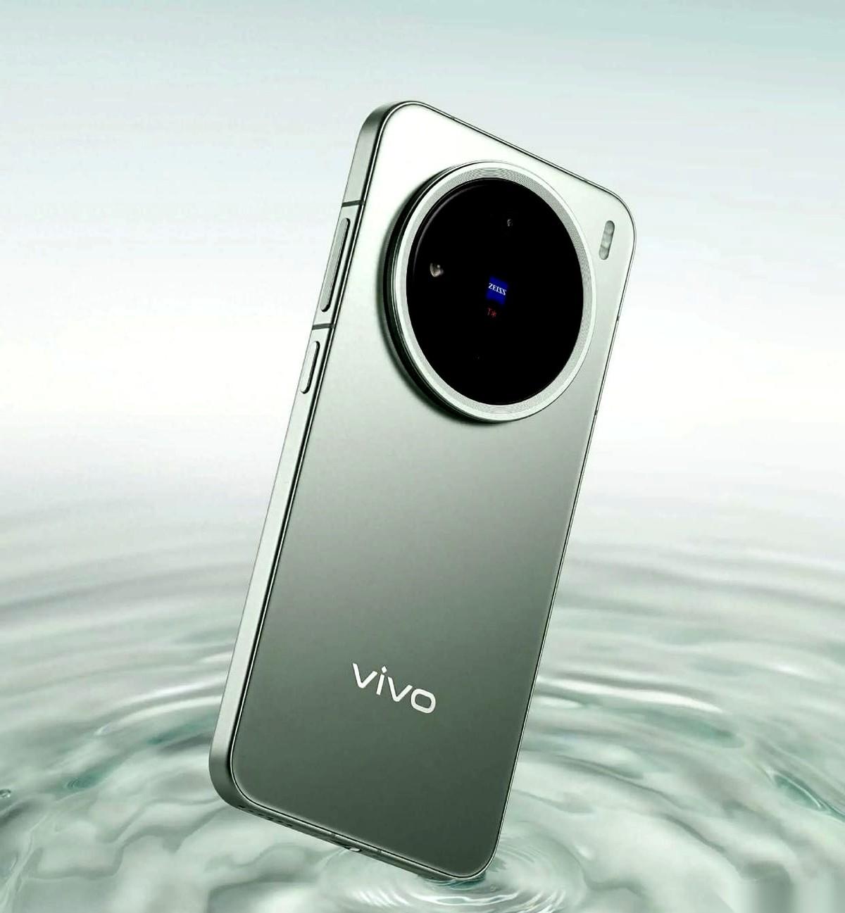 说蓝厂不把女人当用户？我差点笑出声。
然后就看到他们直播间被人冲了，乌泱泱一片，