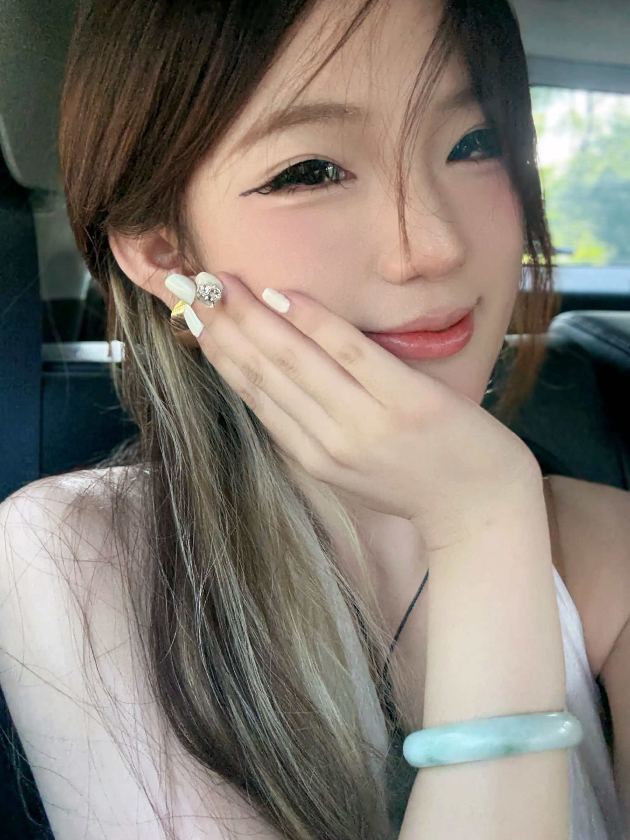 她太可爱了 我得想办法和她约会