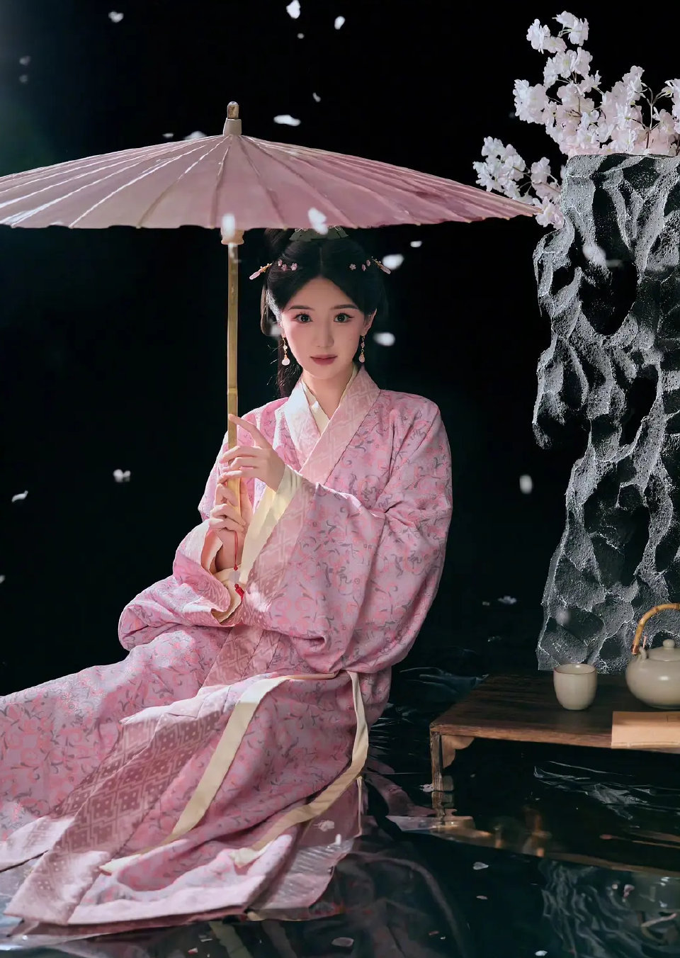 现在的毛晓彤算不算颜值巅峰？ ​​​