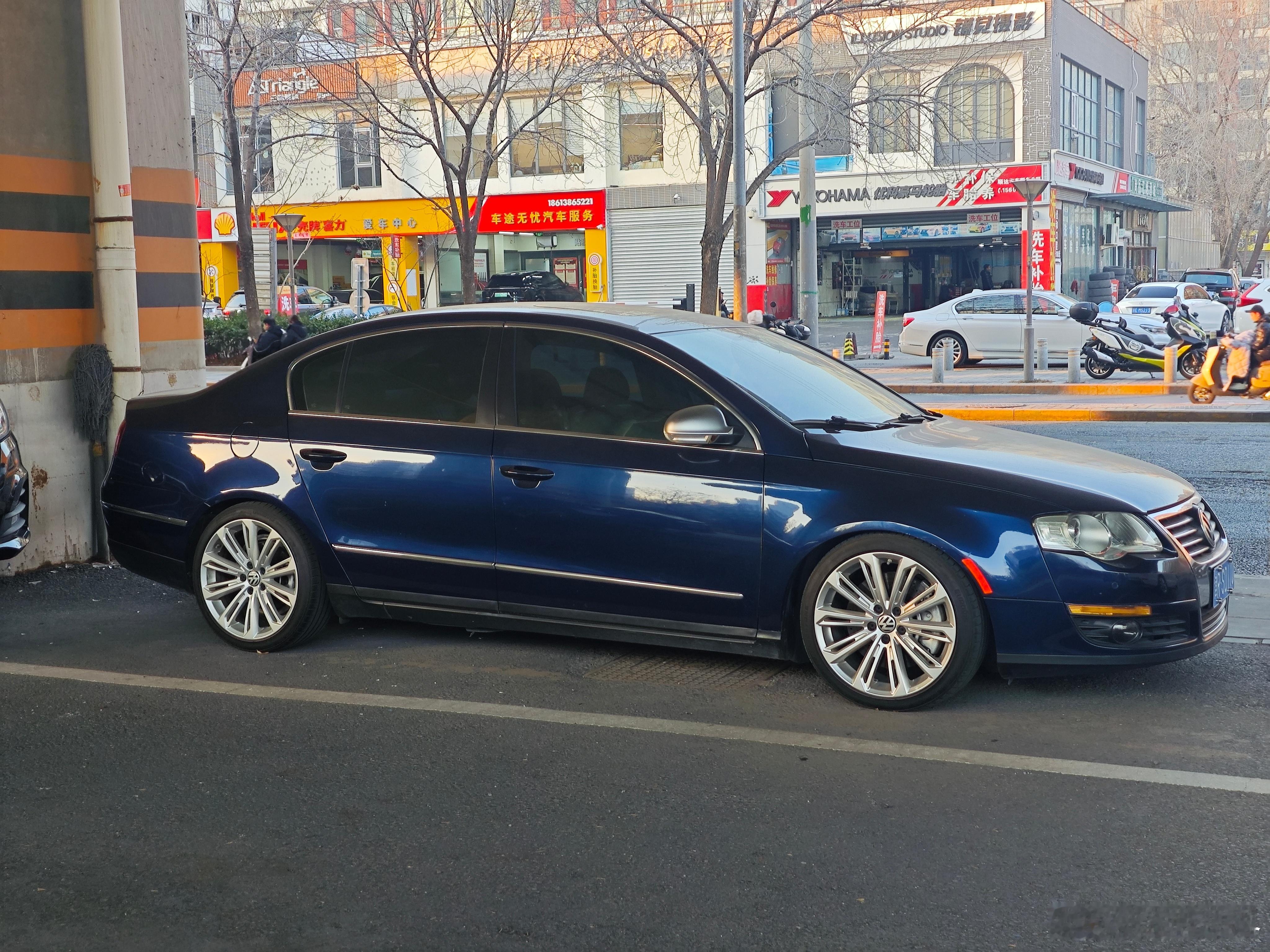 3.2的迈腾，是个好东西！就07-08年奥运会前后来过一批，这应该是改过短簧了，