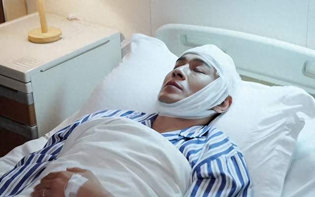 才播4集，热度破17000，观众最期待的黑马都市剧开播就炸了