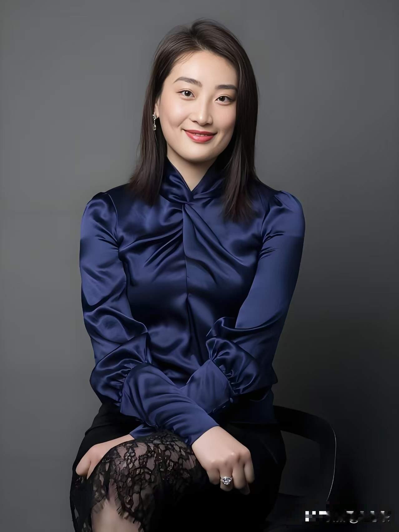 被震惊到了！
宗馥莉辞职，走得很干脆，刚宣布“娃小宗”不久就被集团踢出。
这次辞