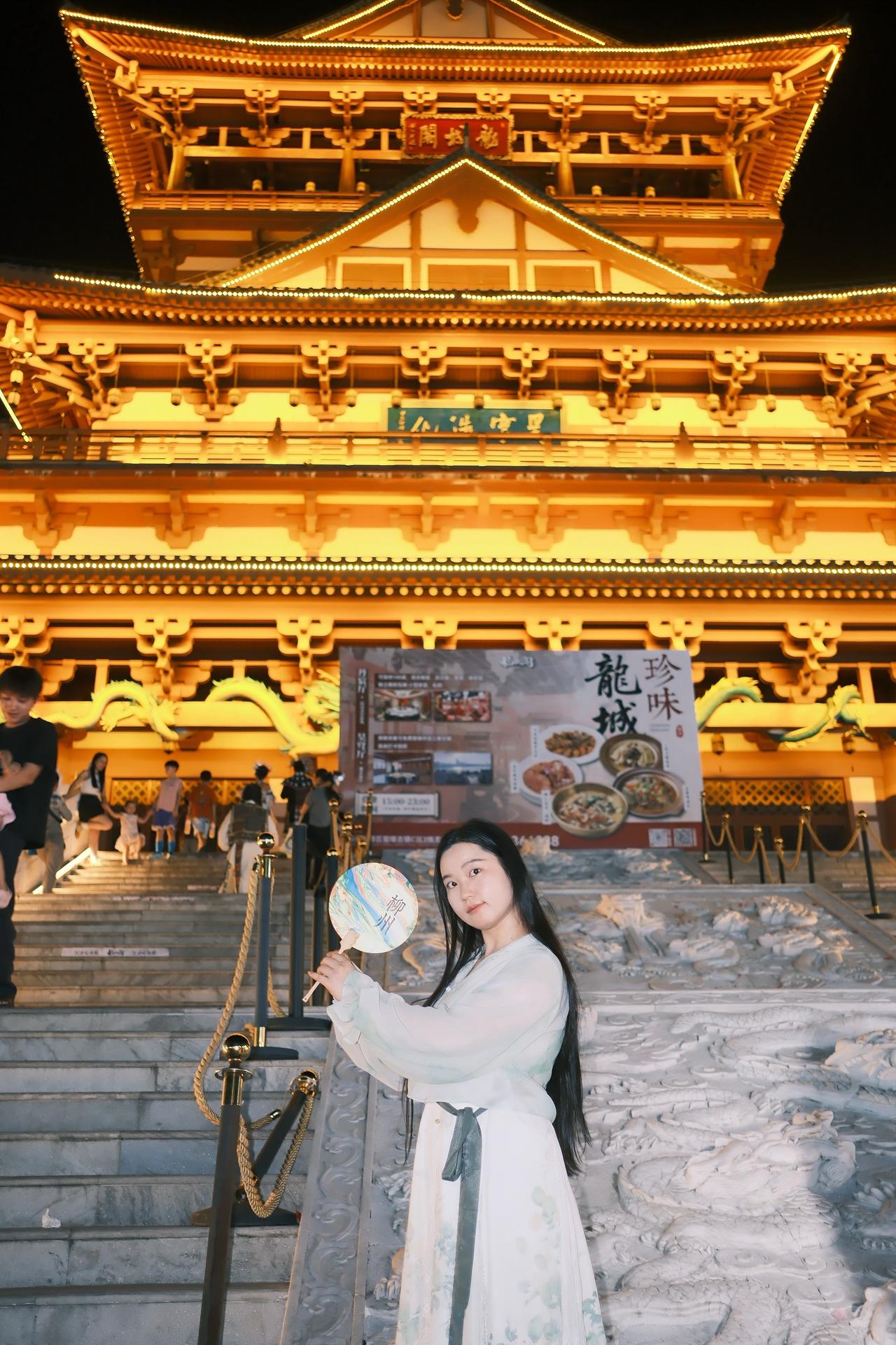 古镇打卡体验穿越千年的古风之美 古风文化景区 氛围感拉满的夜景 汉服文化传承