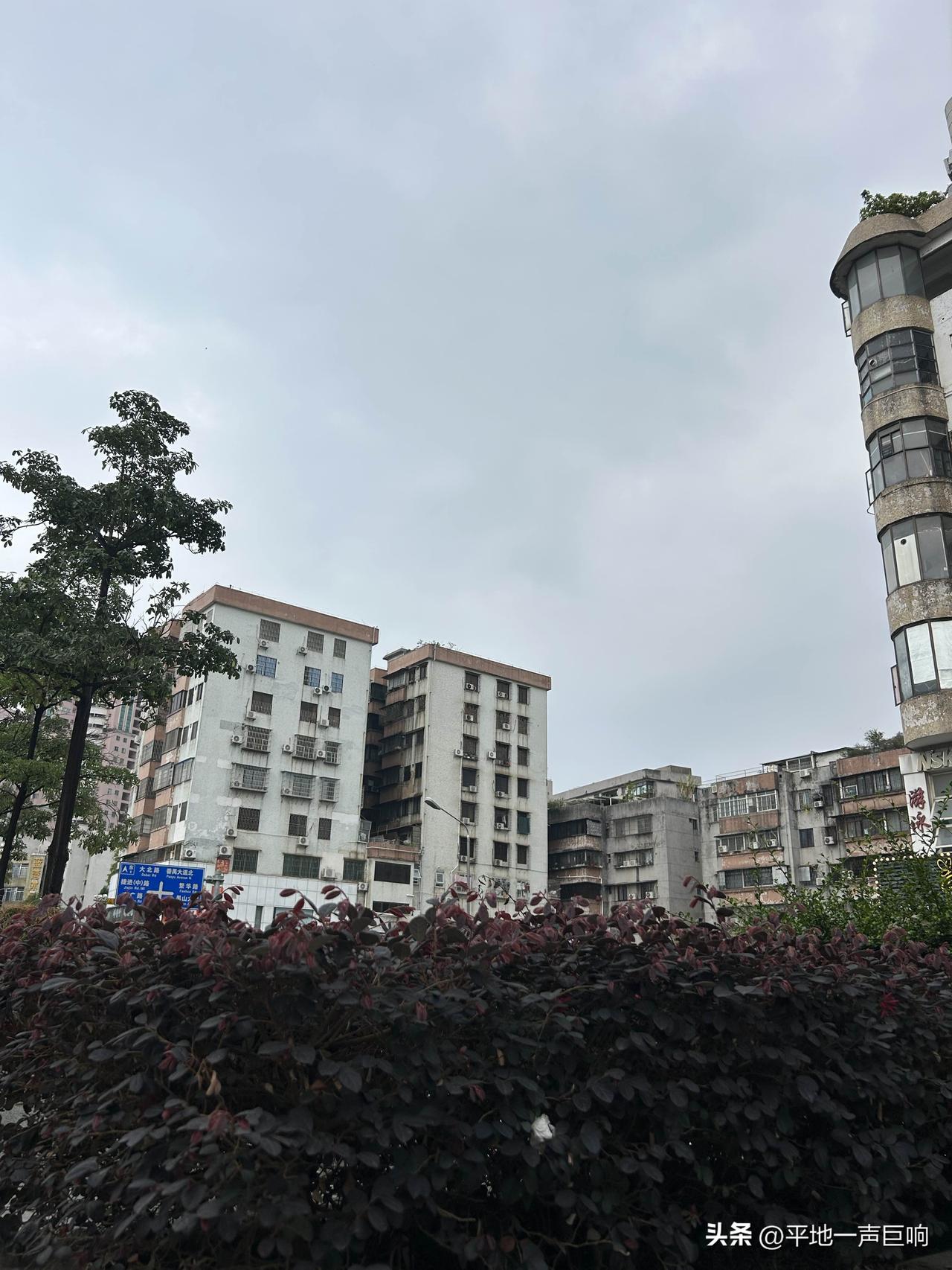 很多没有阅历的小可爱都会有一种错误的观念，

就是觉得自己明明已经委曲求全，已经