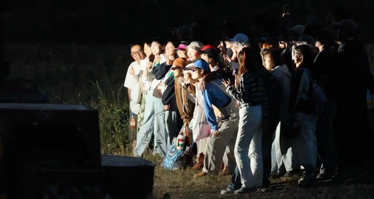 向野小片在李宇春演唱会上抢先看向野的我们短短片段尽显新疆天地辽阔，山河旷野尽收眼