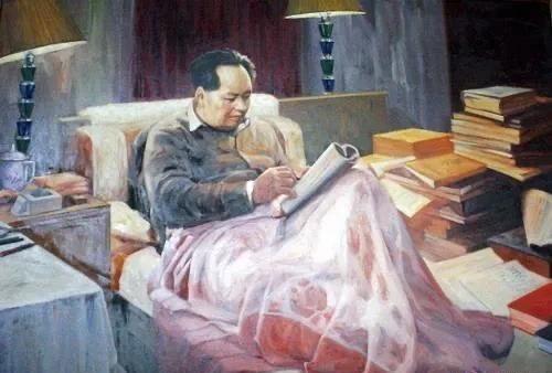 毛主席是个对衣着不甚讲究的人，但是对床铺的要求却格外高，他说：“人生命三分之一在