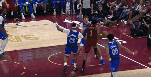 难度太大了，真牛啊……
哈登神级传球，这种传球视野真是无敌了！
骑士对阵独行侠的