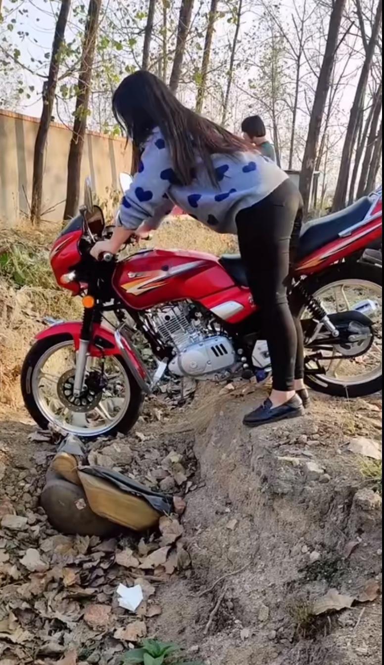 宗申和豪爵谁才是真正的王者？
今天咱不吹不黑，从销量、口碑、油耗等多维度，对比宗