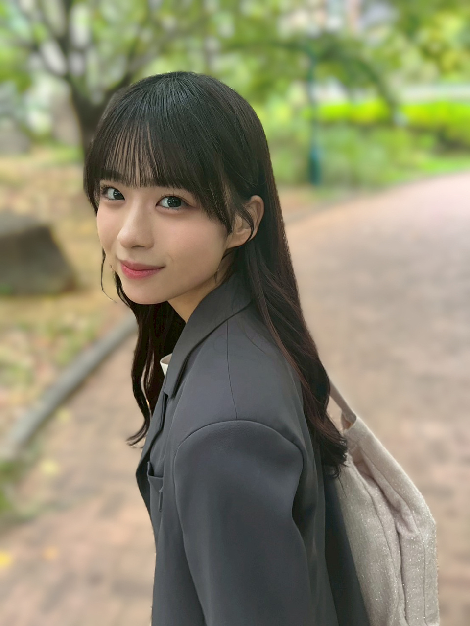松本和子「4人でお散歩に行ったの〜写真をたくさん撮れて満足。秋は涼しくて、お散歩