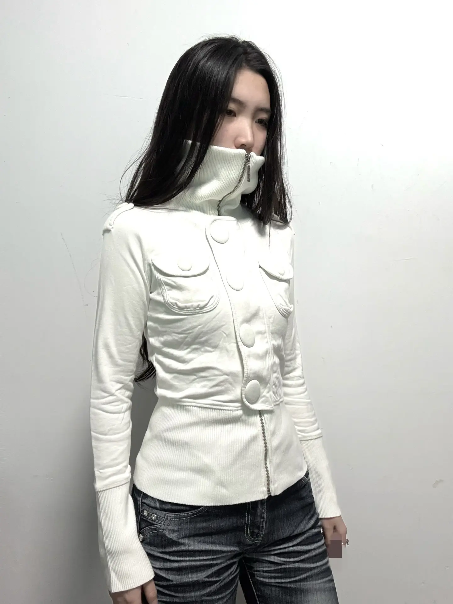 权威的收腰。穿上直接跪下的版型