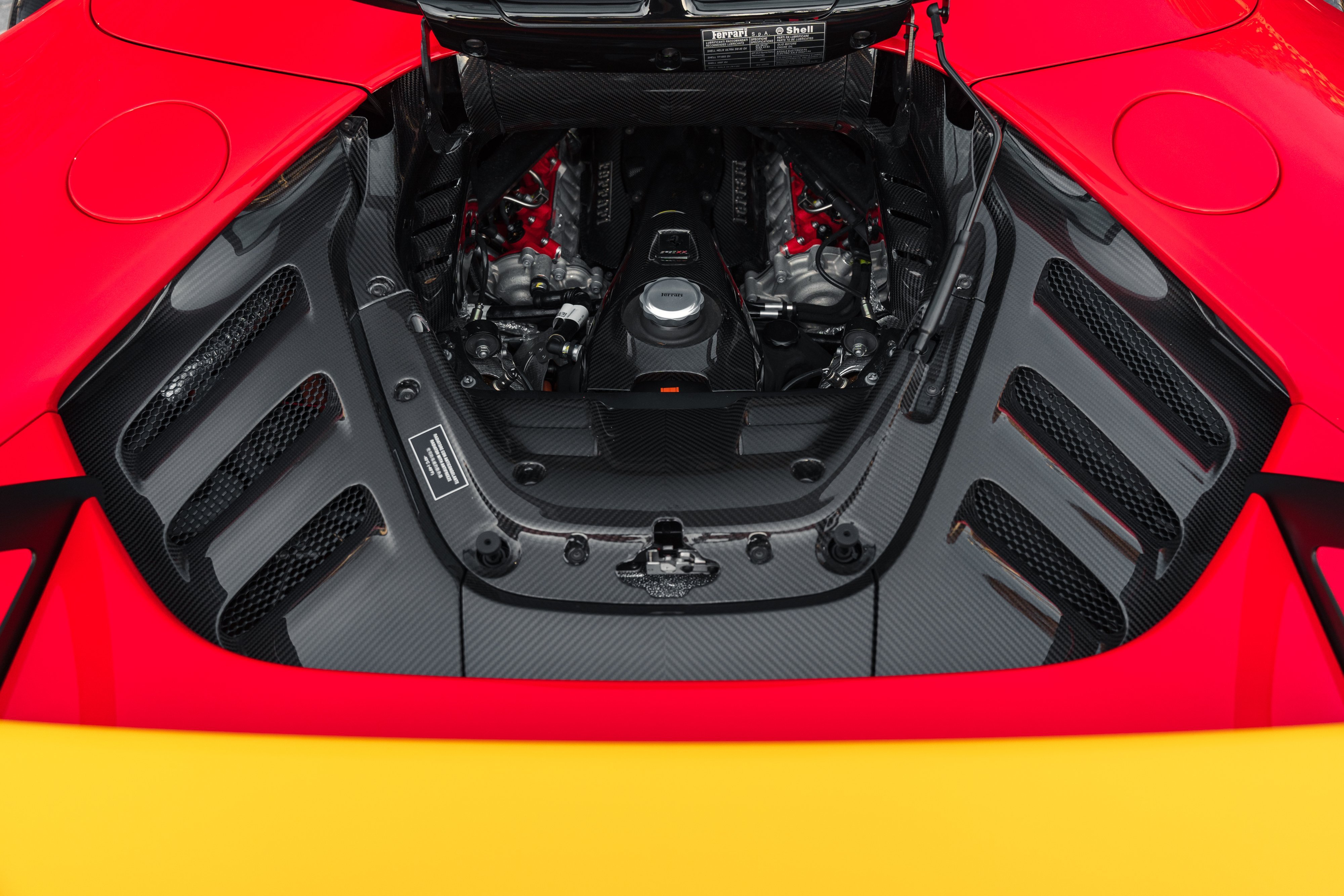 Ferrari SF90 XX Spider Tailor Made "Ferr