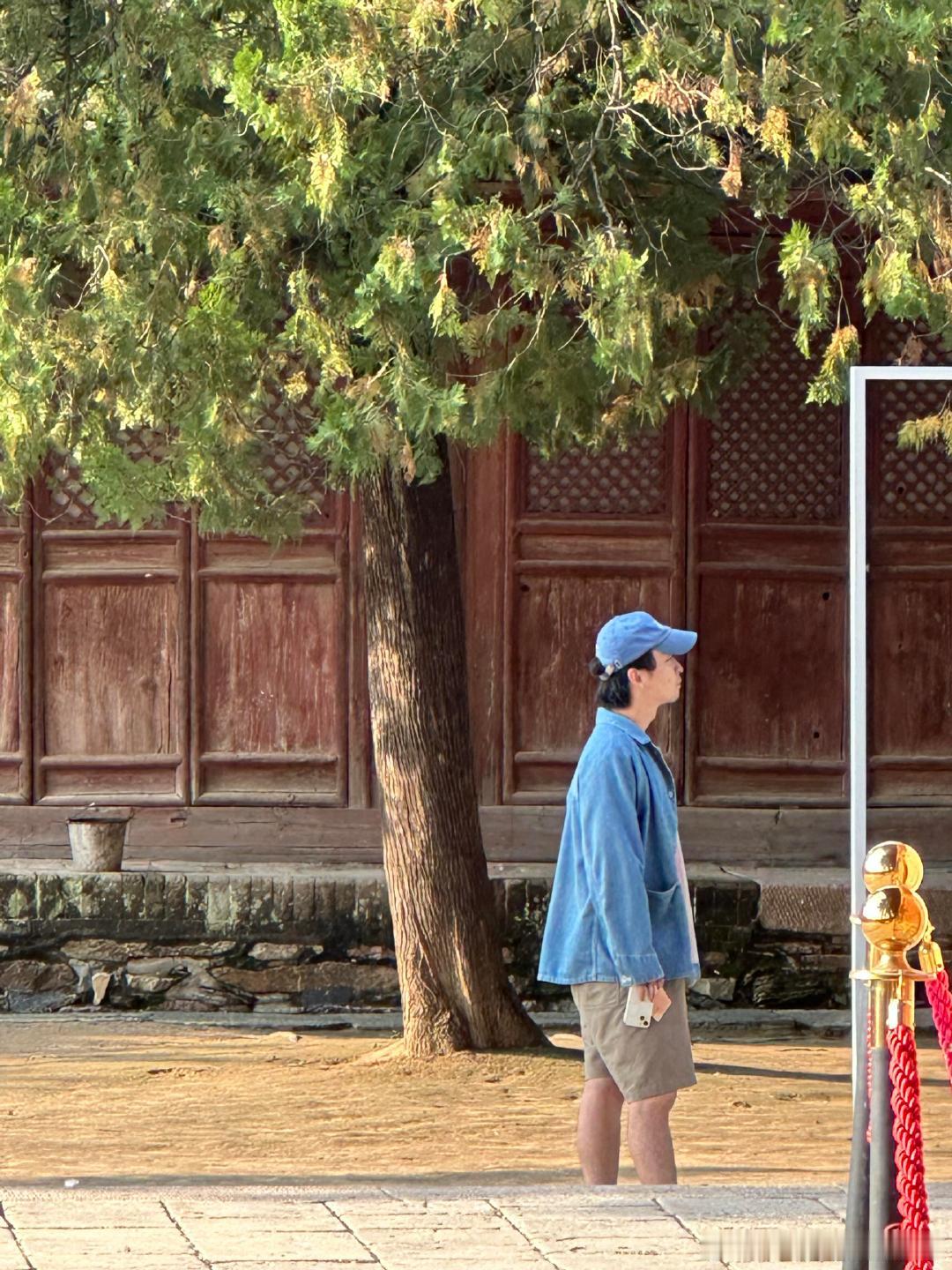 山西佛光寺偶遇董子健网友在山西佛光寺偶遇董子健，董子健现在都不拍戏了吗？佛光寺偶
