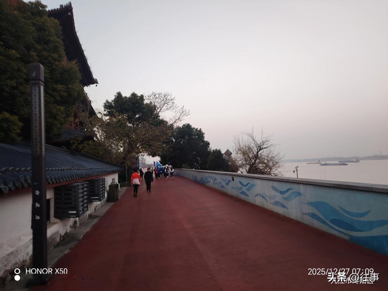 晒图笔记大赛2025年12月27日长江岸边《浔阳楼》下晨练打卡