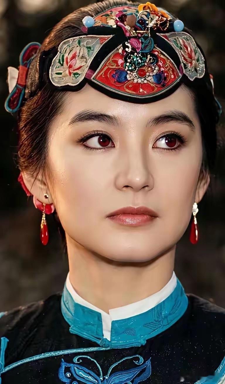 一直觉得钟楚红可以媲美林青霞 