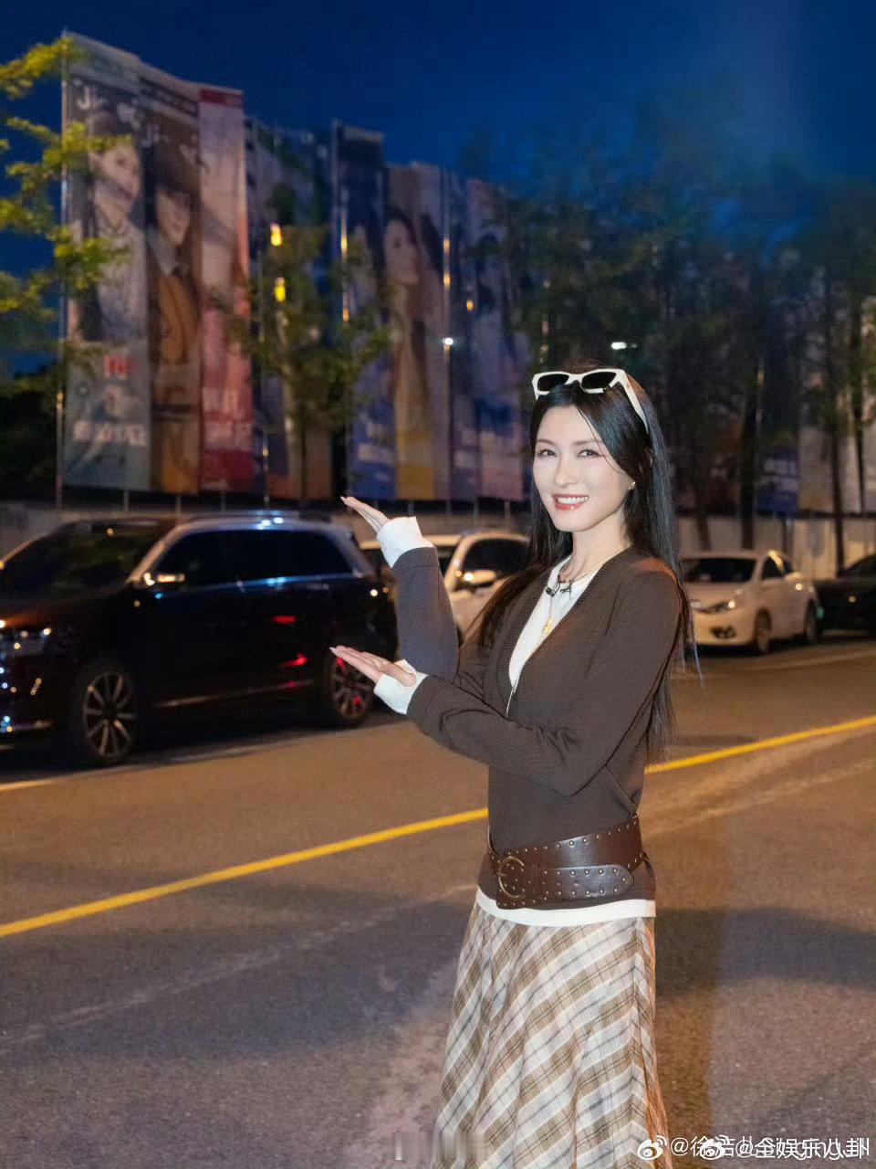 徐洁儿征集微信新头像徐洁儿被表情包淹没在线征集新头像 徐洁儿也太可爱了吧，被表情