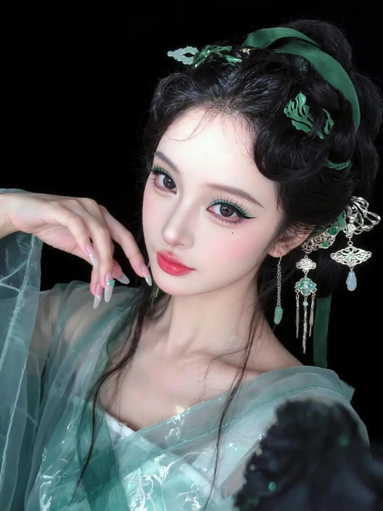白蛇姐姐，他有什么好？一直陪着你的人是我～