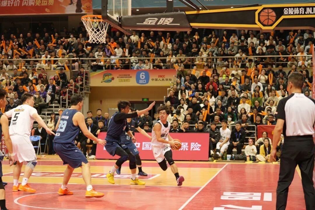 富阳继续领跑，重回第一，用绝杀告诉丽水队，谁才是B组的王！
本场比赛前，双方都顶