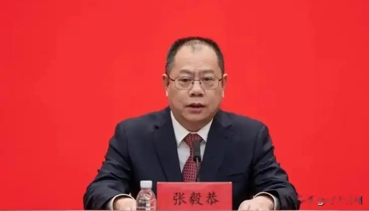 落马！三天前还公开露面视察工作，结果被通报涉嫌严重违纪违法，正接受调查。8月7日