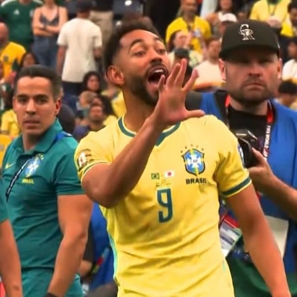 针对马特乌斯·库尼亚（Matheus Cunha）向日本球迷喊出“我们有五座世界