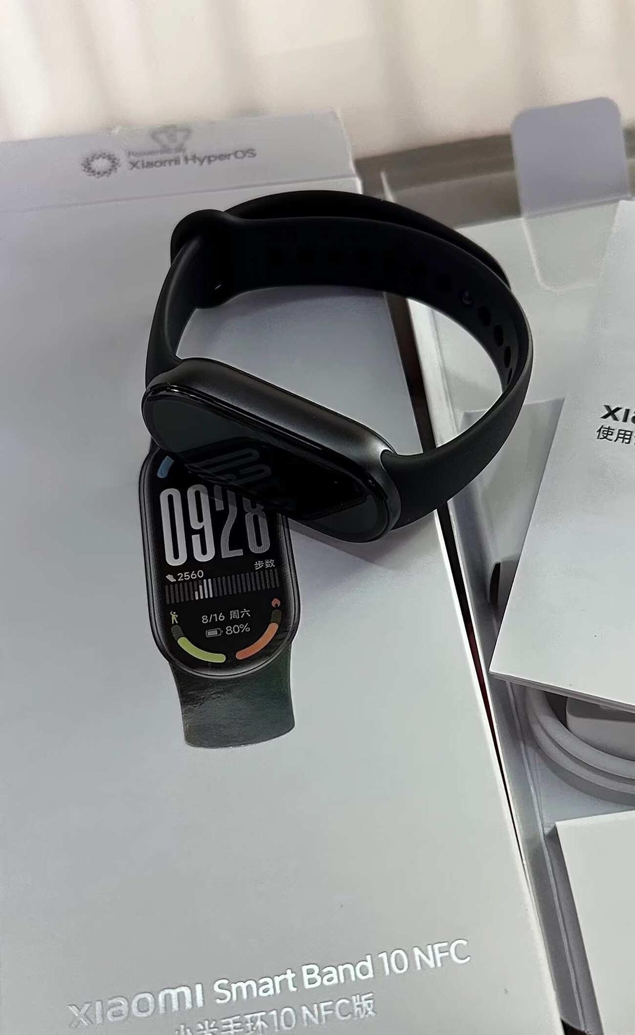 出小米手环10黑色NFC版，几乎没用过小米手环10