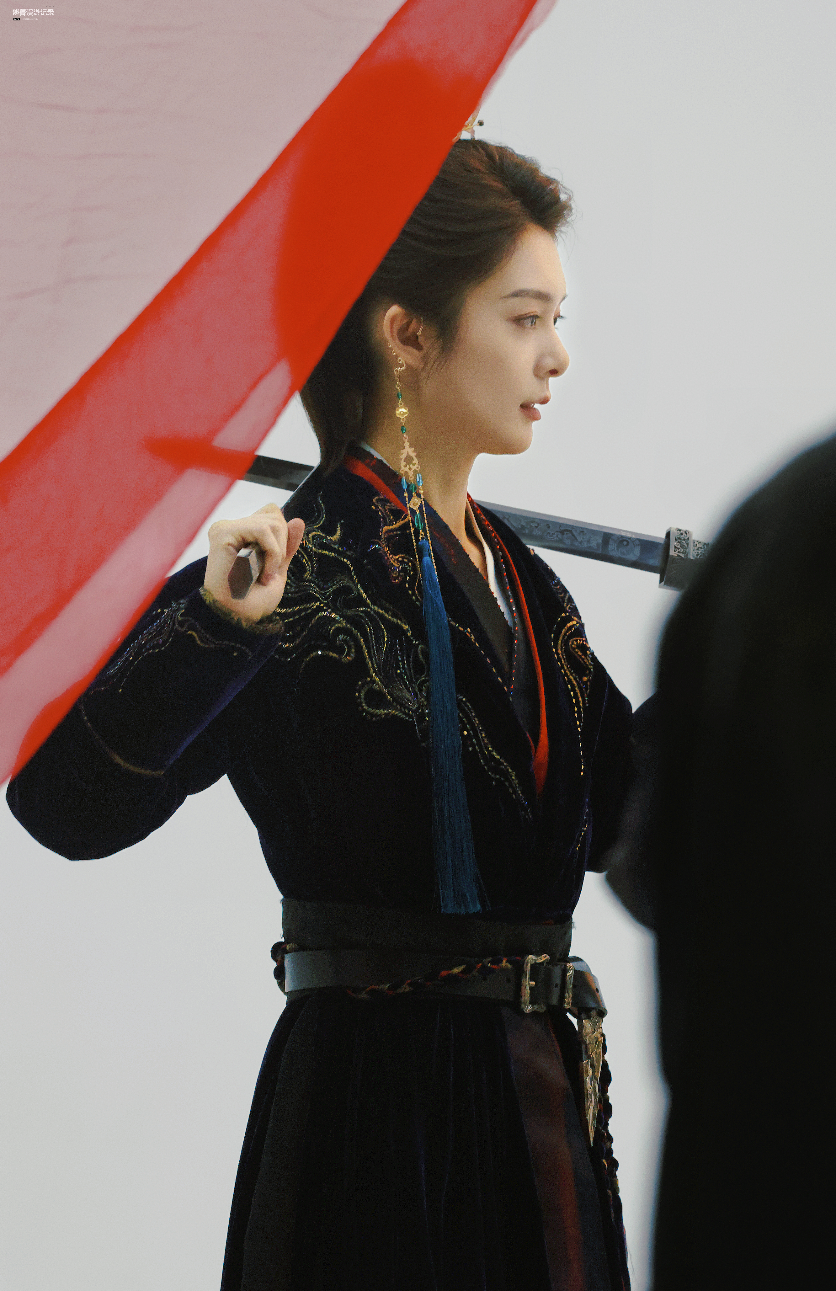 傅菁直播演我边化妆边追剧 傅菁樊笼 爱奇艺来看《樊笼》庄无疚