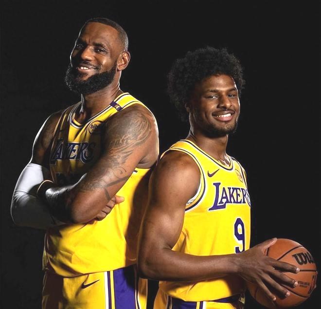 太子布朗尼近5场只得到3分，赛季结束恐随父亲詹姆斯一同被送走。

今天凌晨结束的