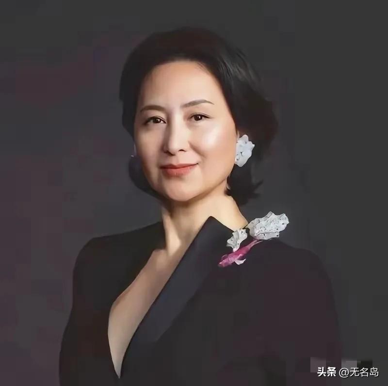 何超琼，冲上热搜！
3月31日晚上，赌王最厉害的女儿何超琼，突然冲上热搜，这次她