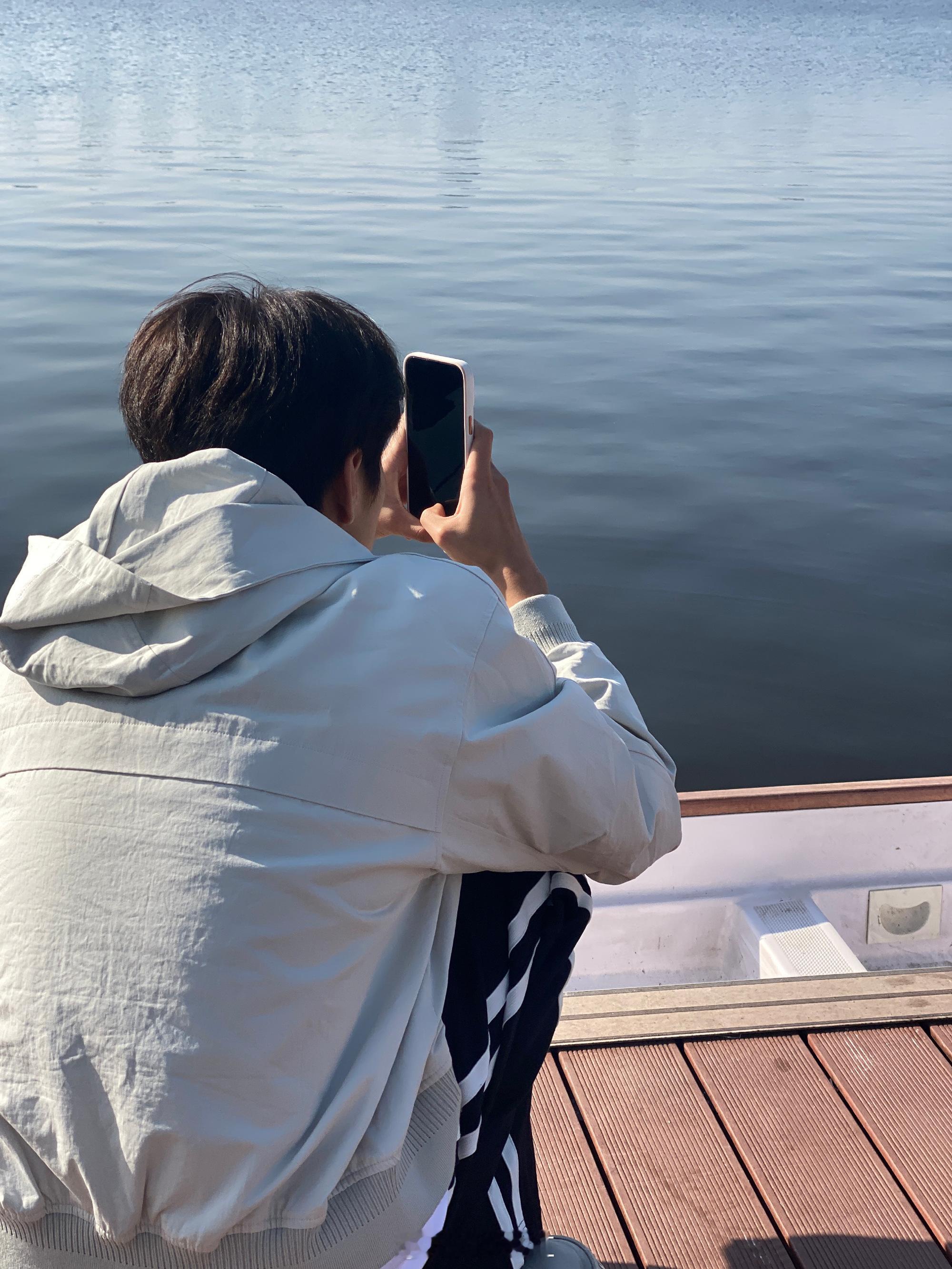 赵一博的剧组生活  赵一博分享日常碎片  赵一 | 博的日常碎片好似一个个美味的