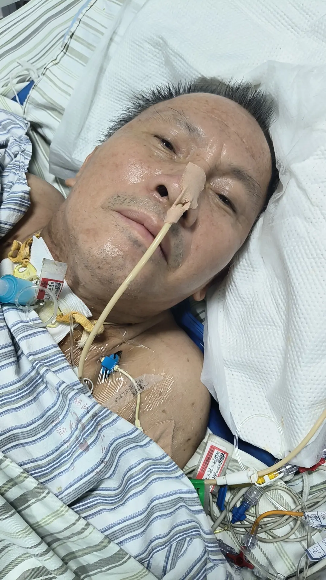 这辈子对起我爸，在医院住了半年，我当女儿也没空照顾,只有我哥我弟照顾...