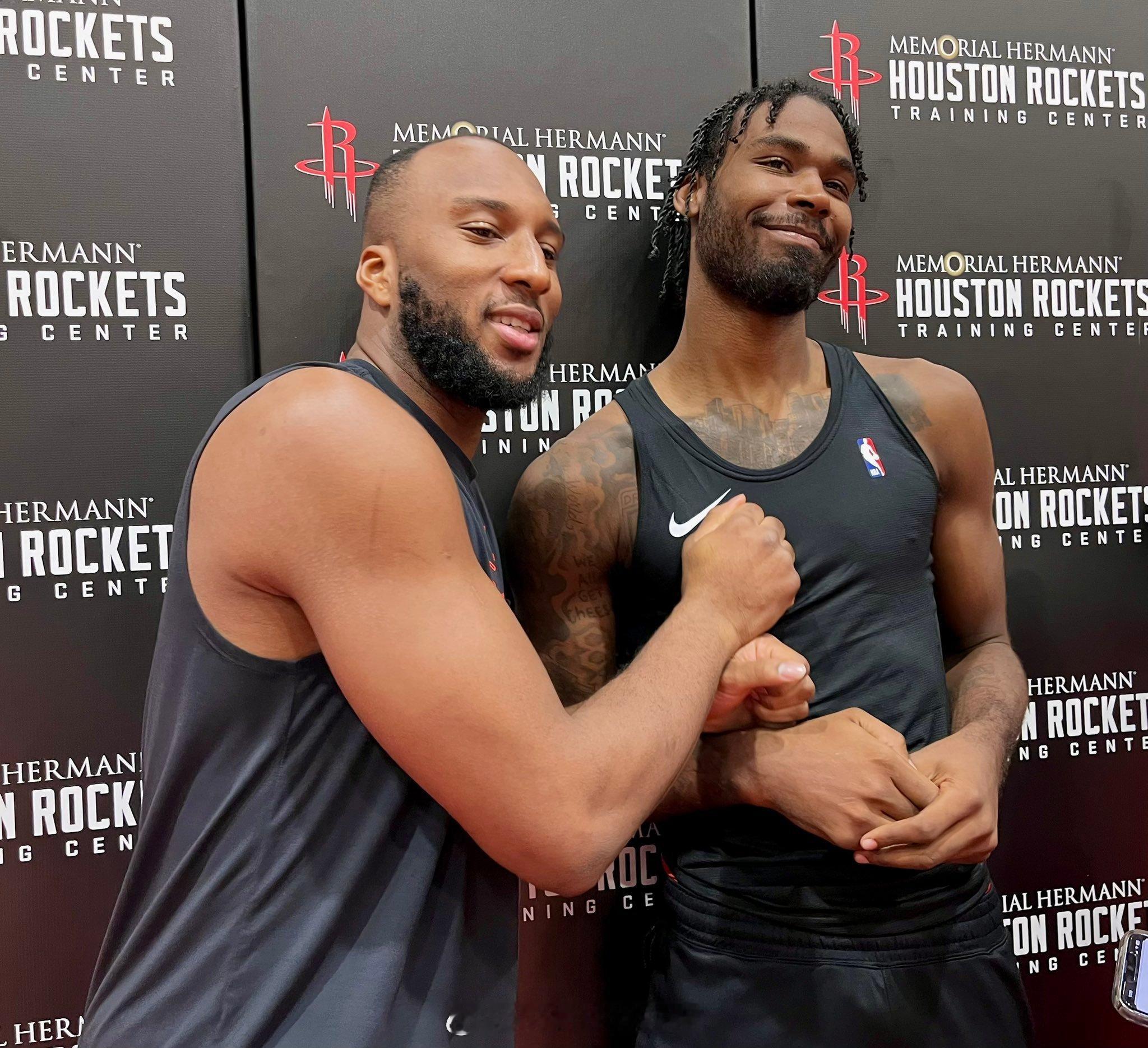 奥科吉谈伊森：“年度最佳第六人，就在这里。”伊森休斯顿火箭NBA吐槽大会 ​​​