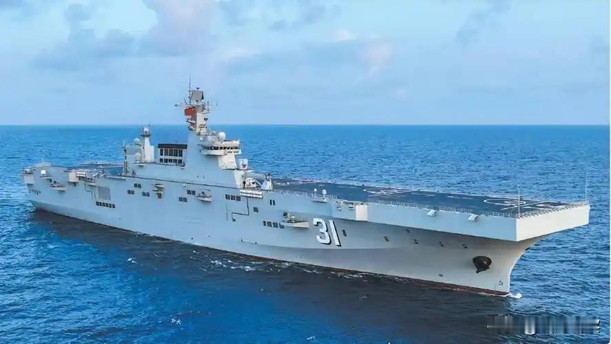 官宣时机藏深意，四川舰启远航，碾压同类舰船

最近，我国首艘076型两栖攻击舰四
