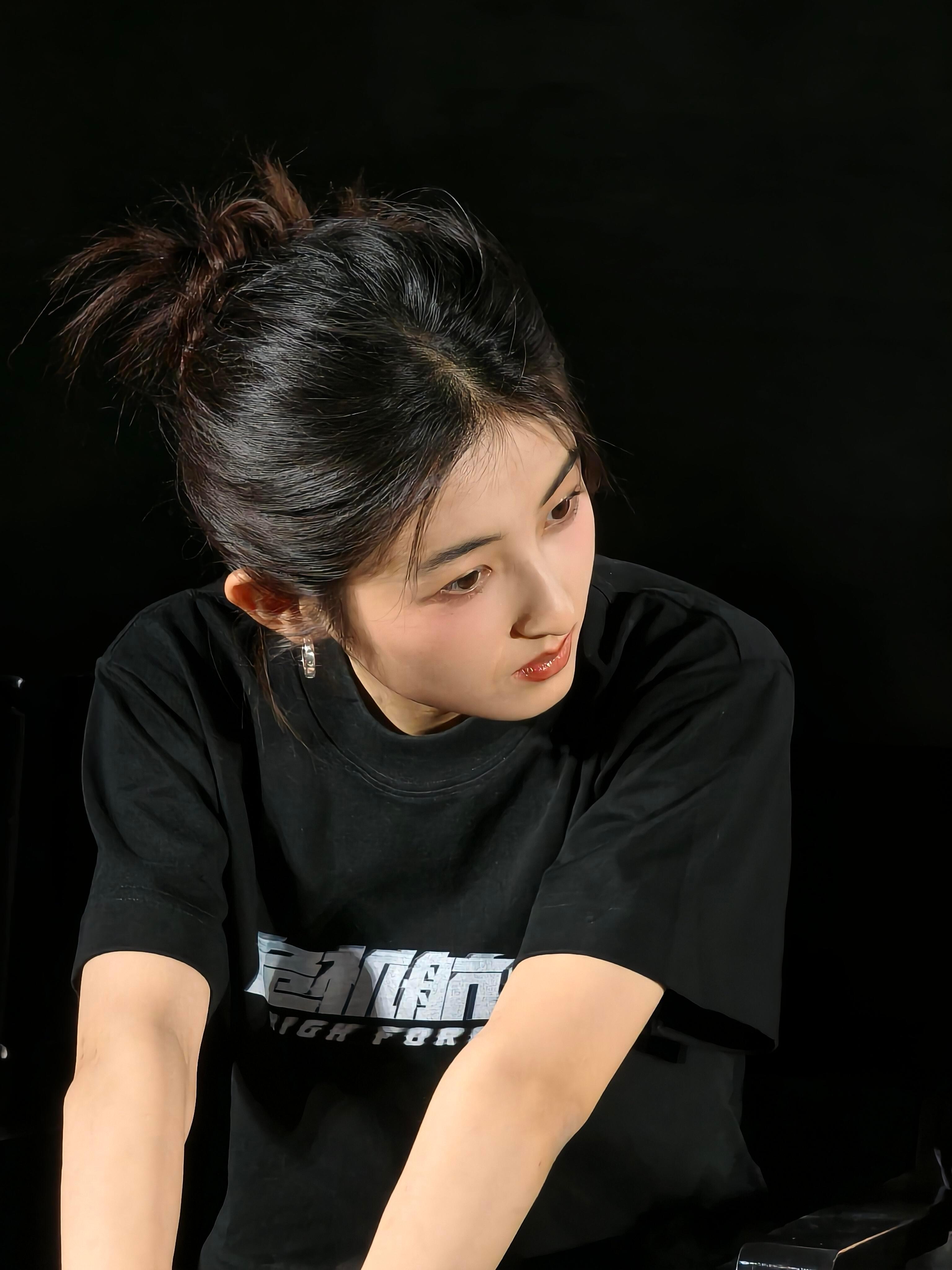 #张子枫 妈生妹妹#zzf#张子枫电影危机航线# 来看绝美生图 ​​​