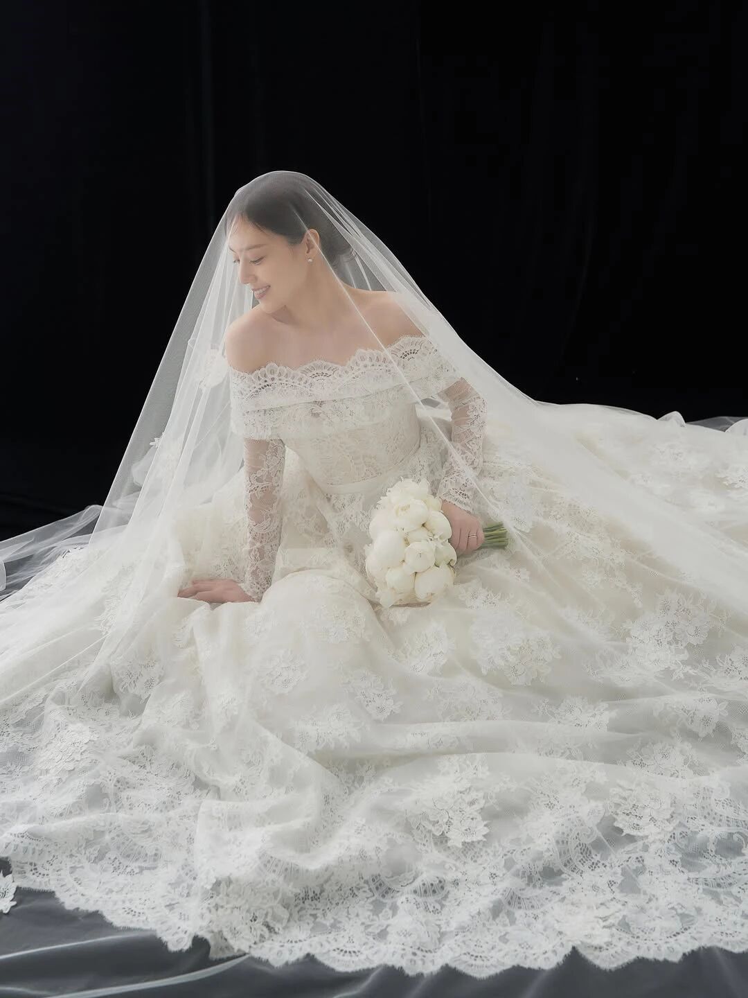 文彩元文彩元6月结婚 欧尼的婚纱照好美👰🏻♀️✨