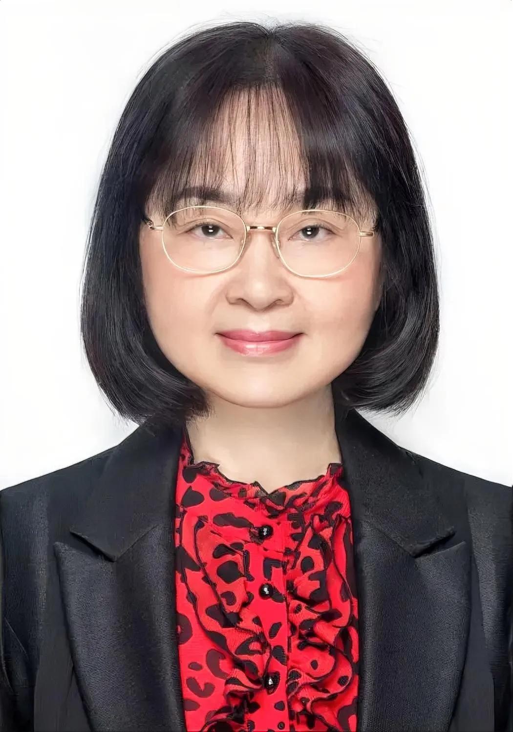 突发！重庆人都没有想到万相兰会“落马”，可是，刚刚中纪委网站宣布了她被查消息。长