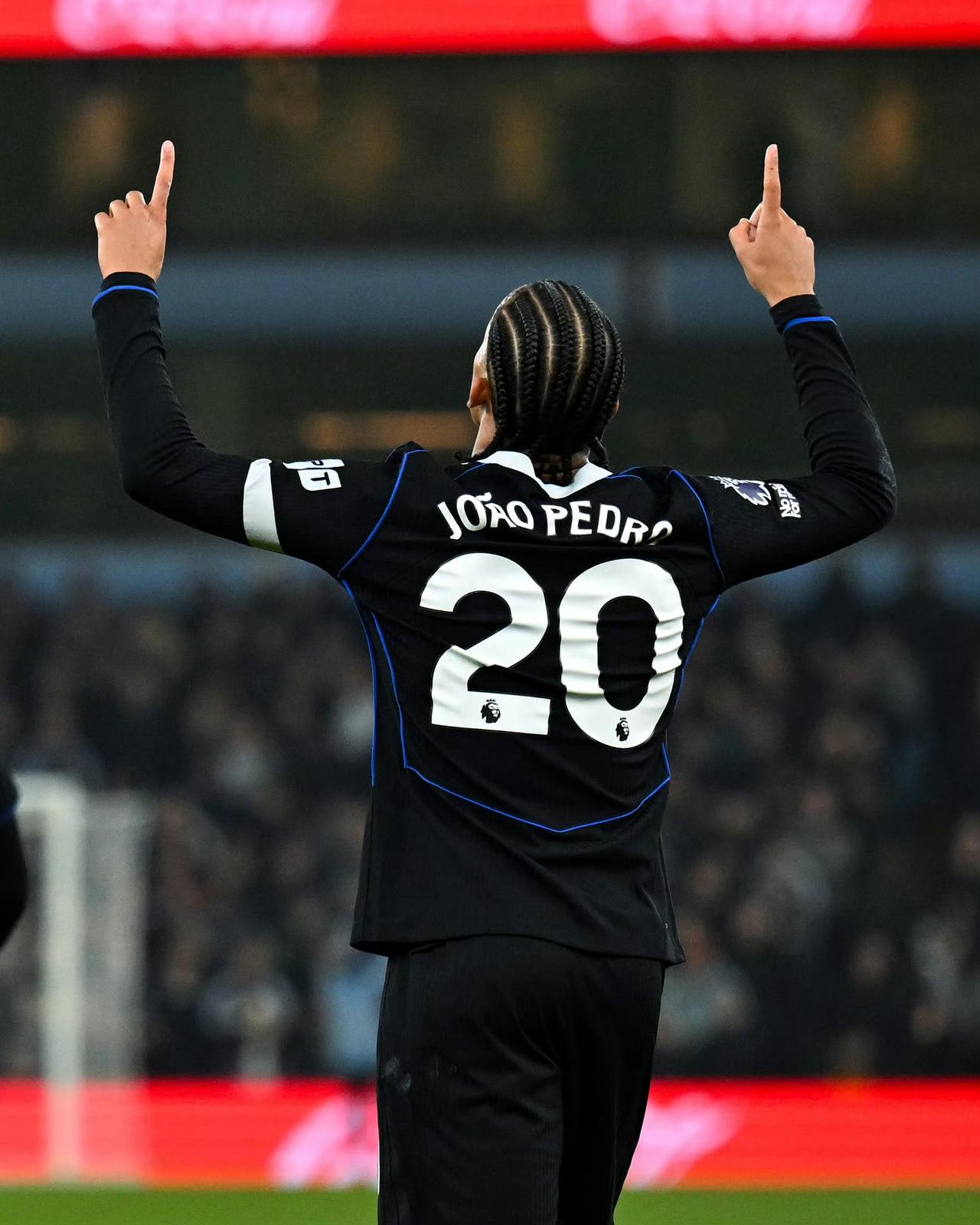 至今在英超上演过帽子戏法的巴西球员：

阿方索·阿尔维斯（米德尔斯堡）
罗比尼奥