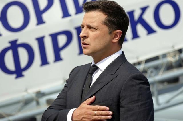 泽连斯基现在招数很明确。不加入北约，可以。不加入欧盟，也答应。不让欧洲国家驻军到