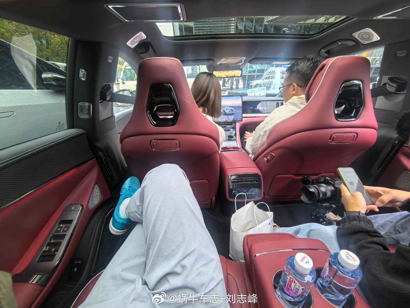 猜一下，我们今天试什么车？上午先当乘客～