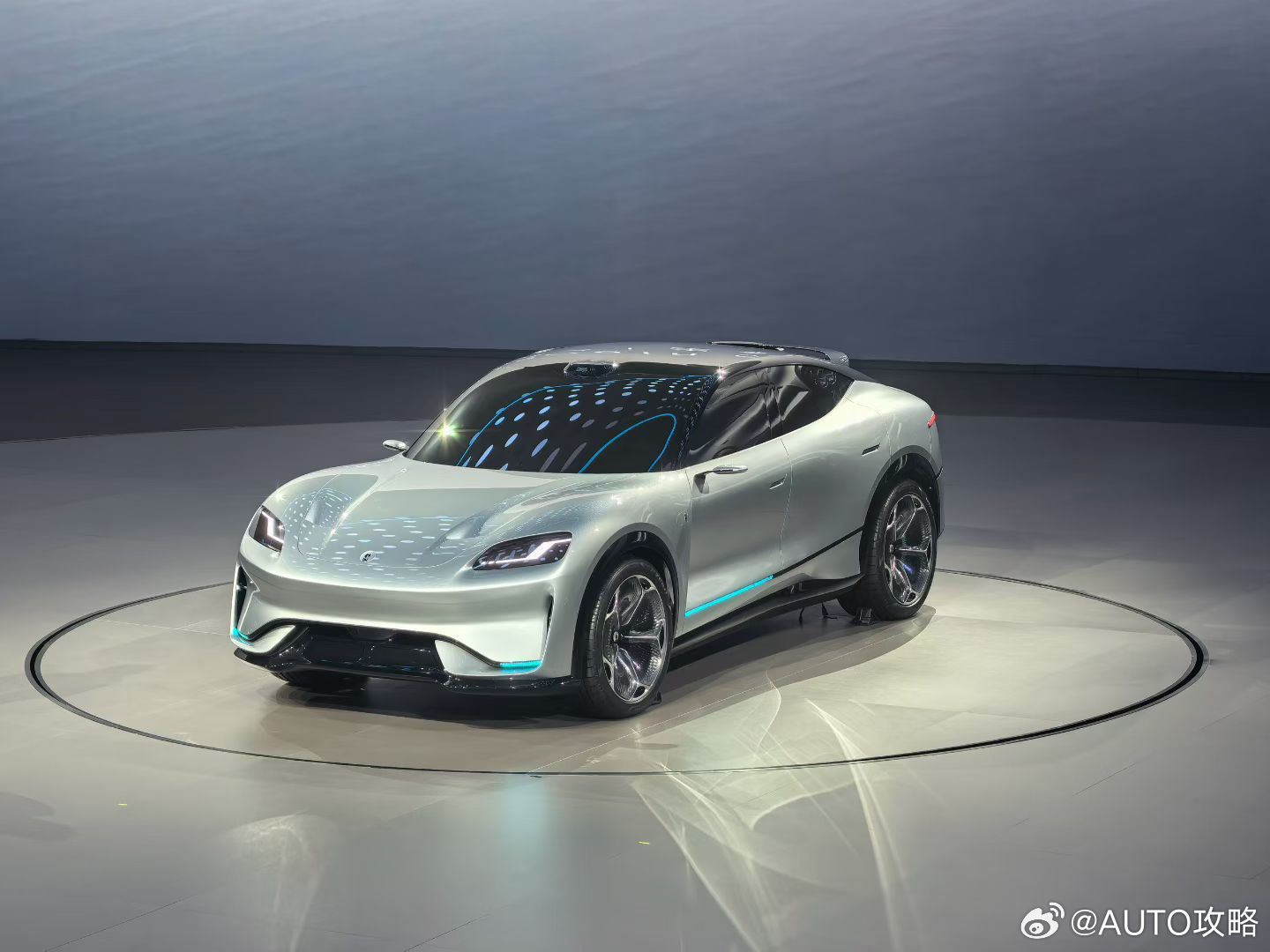 赛豆汽车正脸采用概念车“Origin Concept”的正脸设计主打生物力学与科