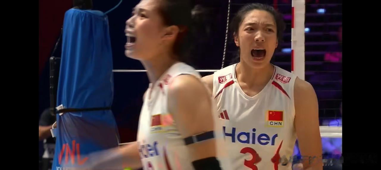 开门黑！中国女排2-3负加拿大，无缘香港站首胜！
非常遗憾，香港站中国女排2-3