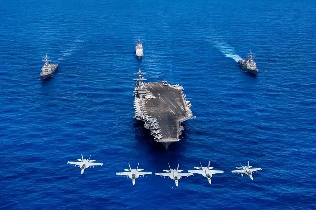 9月22日，中国正式对外公布了在航母福建舰上成功起降了歼-35、歼-15T和空警