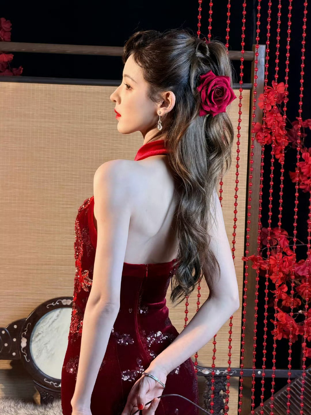 张予曦这张脸我真的太爱了 昨晚的舞台表现太好了 有直拍嘛