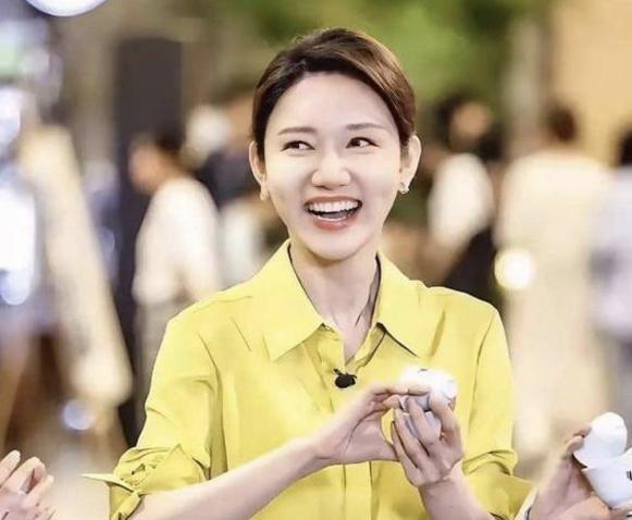 至今还未婚的15个央视主持女主持人
一、欧阳夏丹，47岁
二、李梓萌，47岁
三