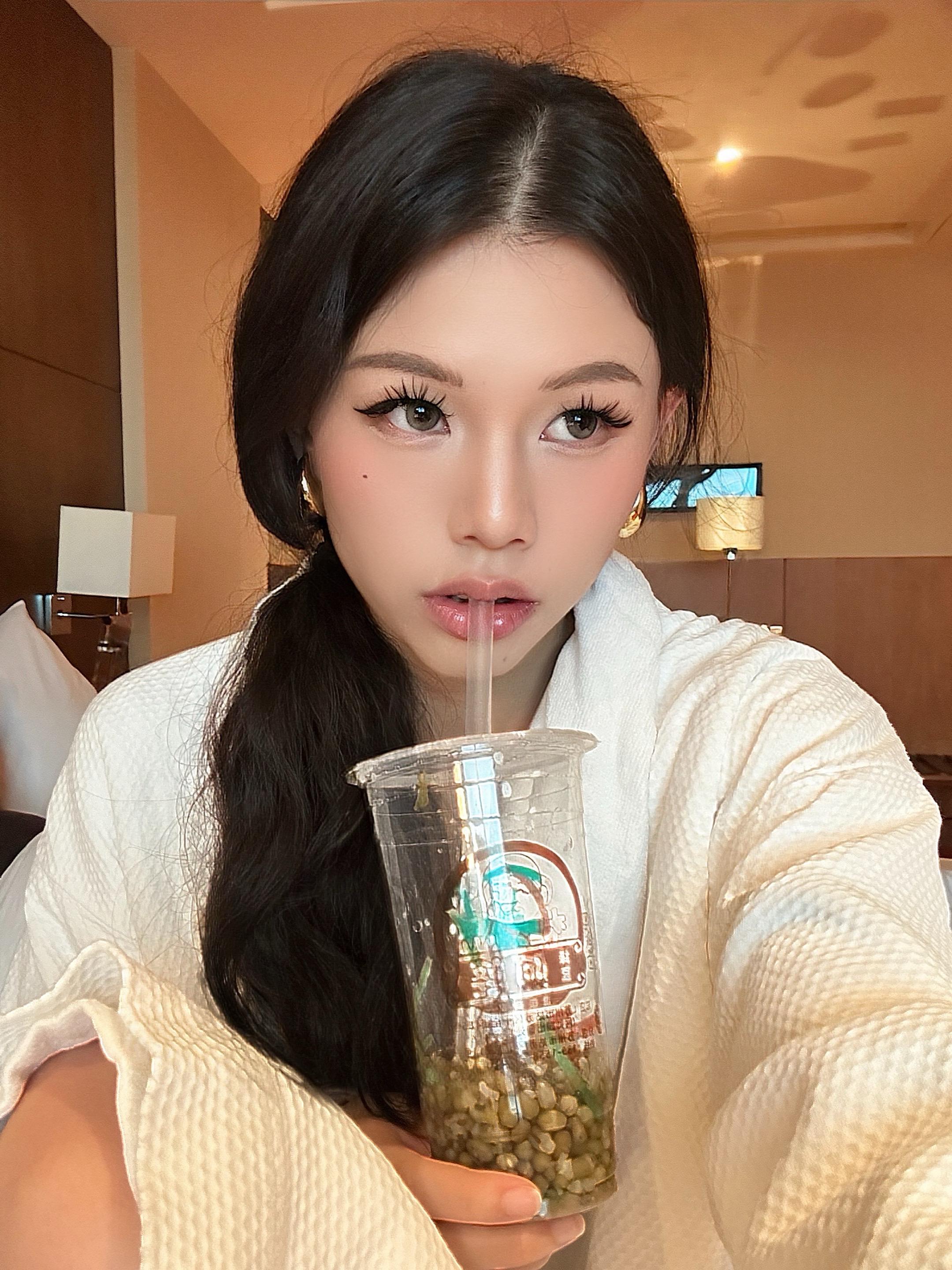 专心经营呆萌生活中