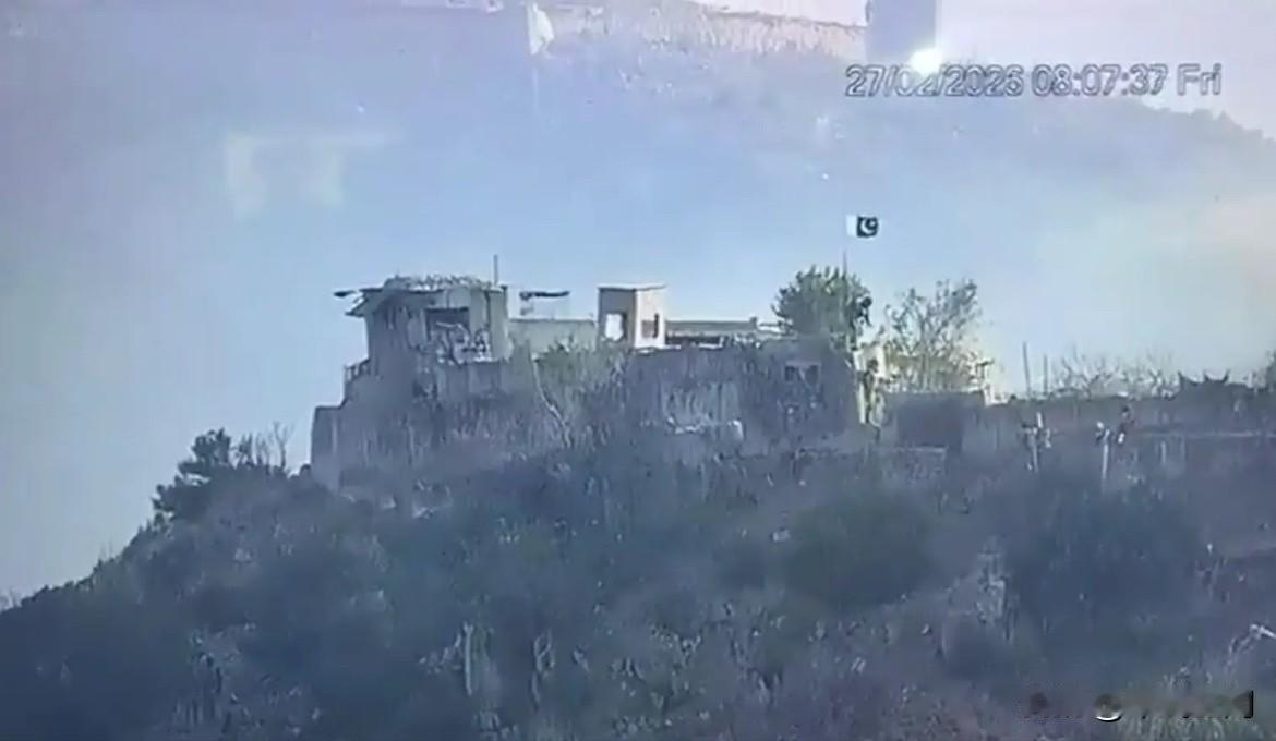 巴基斯坦大胜，拖鞋军与正规军交战。
2月27日，巴阿两国边界发生严重交火，阿富汗