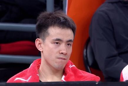 上海男篮vs辽宁男篮队长崩溃了被谁气的啊 